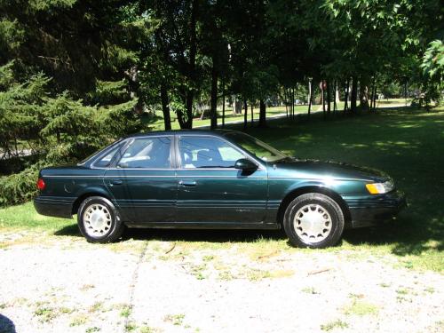 1994-Ford-Taurus-01