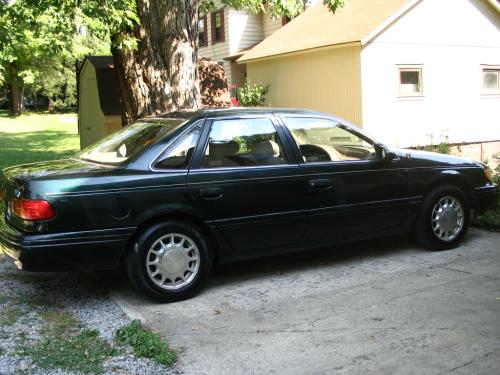 1994-Ford-Taurus-16