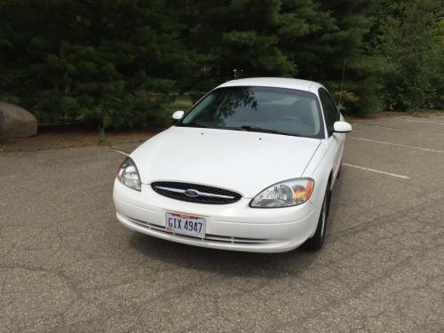 2001-Ford-Taurus-14