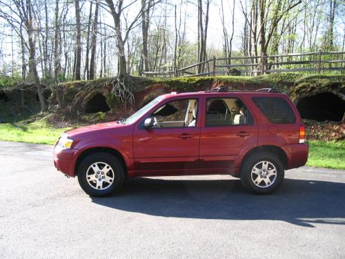 2005-Ford-Escape-08