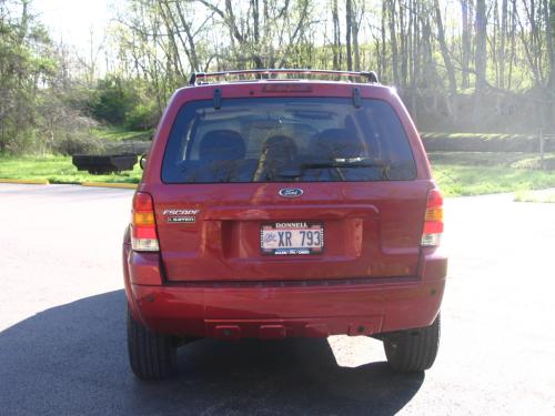 2005-Ford-Escape-11