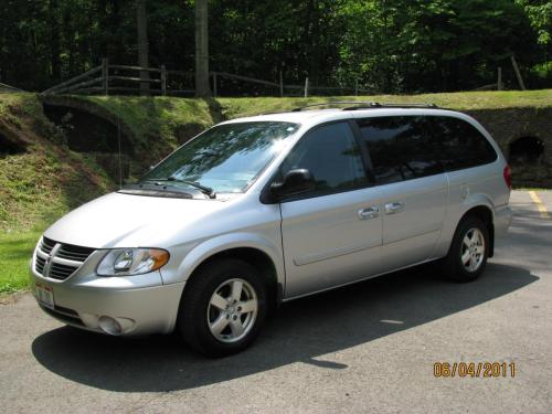 2007-Dodge-Caravan-01