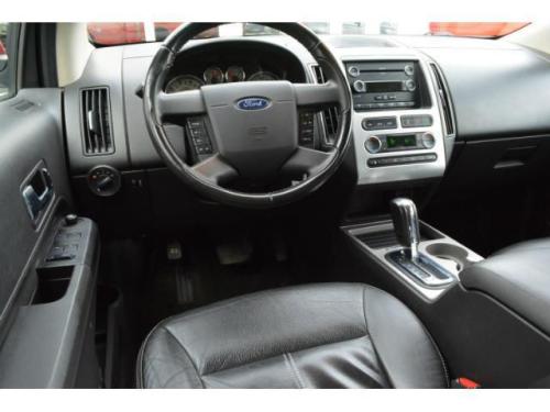 2010-Ford-Edge-24