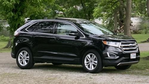 2015-Ford-Edge-01