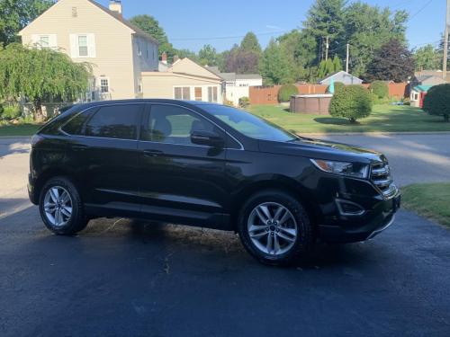 2015-Ford-Edge-28